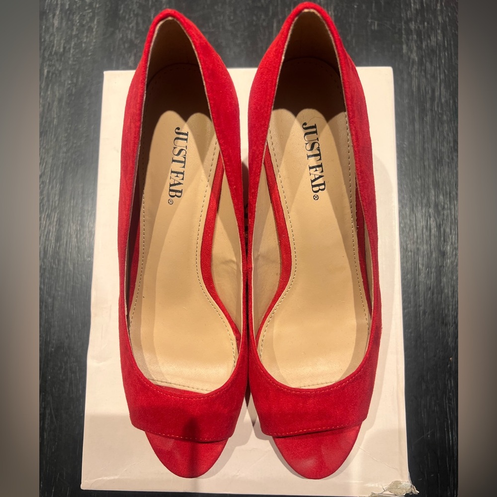 🎄JustFab Bold Red Peep Toe Wedge Heels
